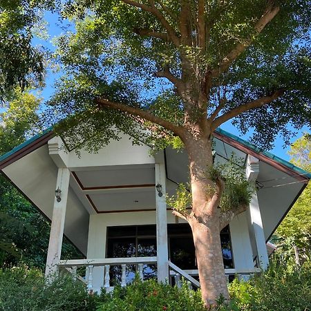 Koh Jum Serenity Resort Екстер'єр фото