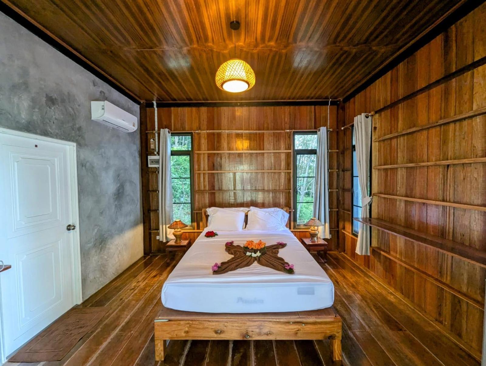 Koh Jum Serenity Resort Екстер'єр фото